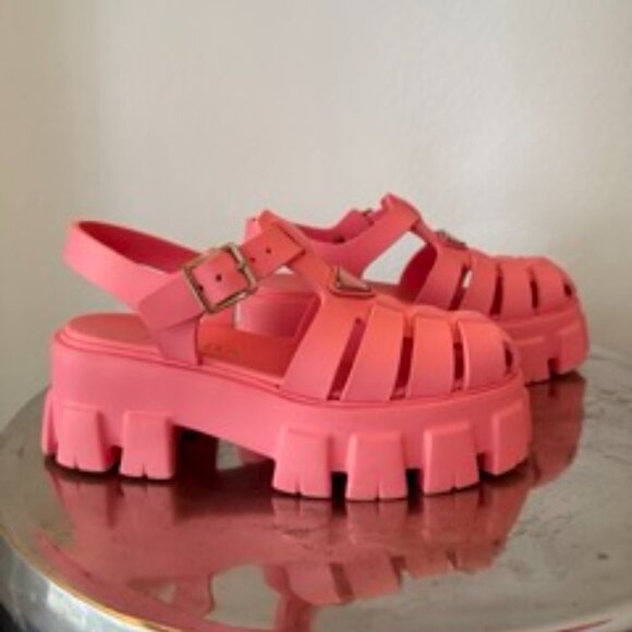 Prada Logo Chunky-Sole Fisherman Sandals - Picture 6 of 12